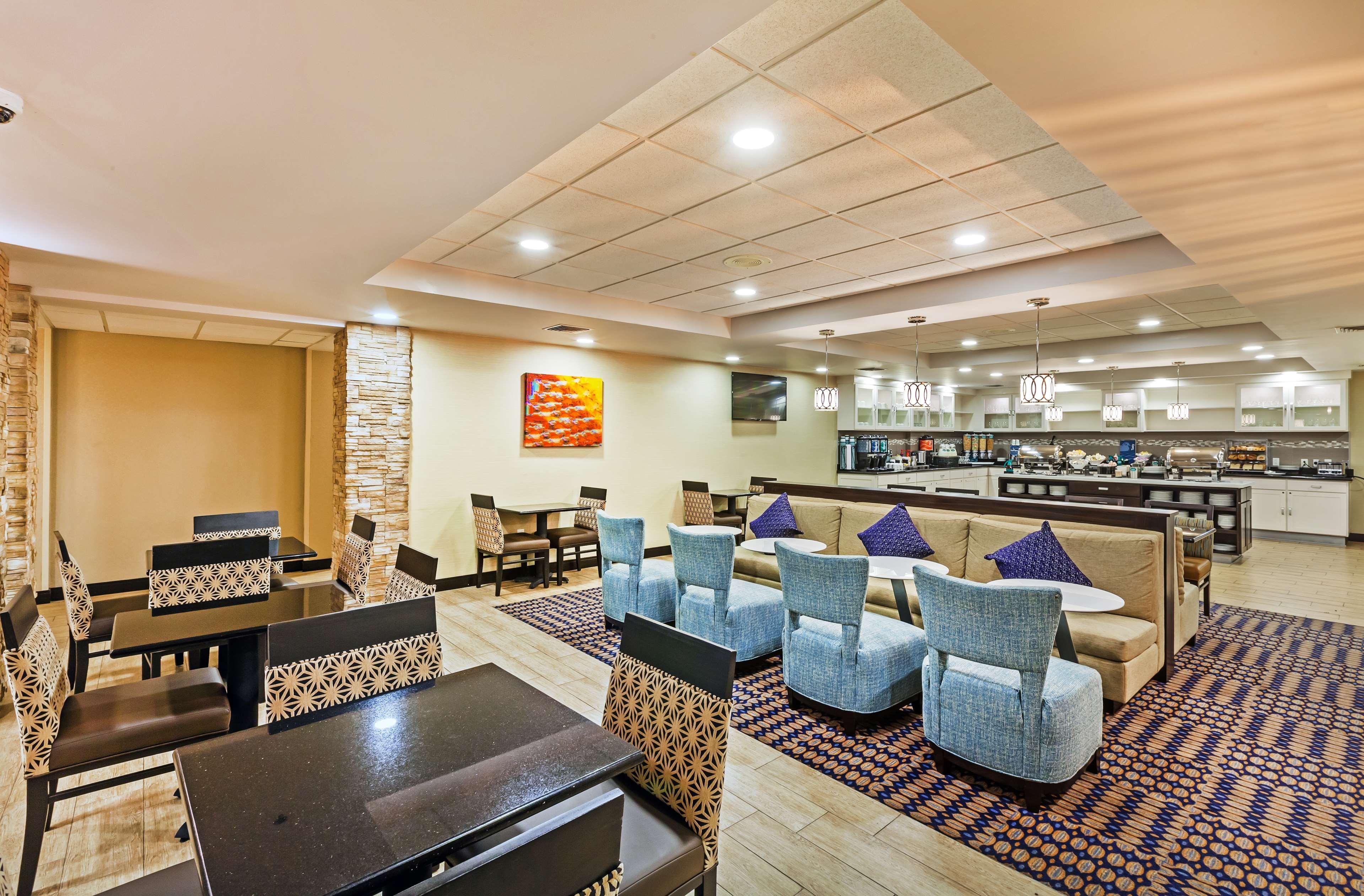 Homewood Suites By Hilton Brownsville Exterior photo